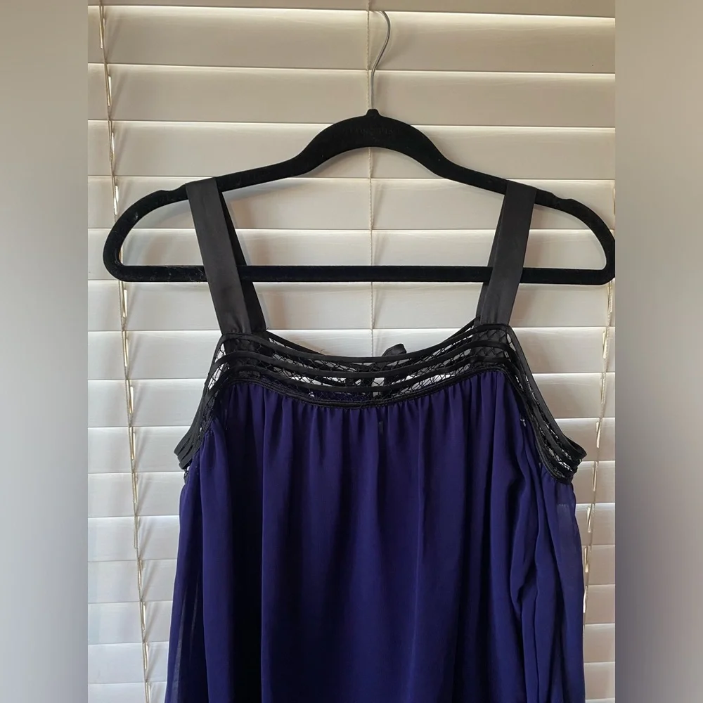 Accepting offers- Ladies Blouse - Picture 4 of 10